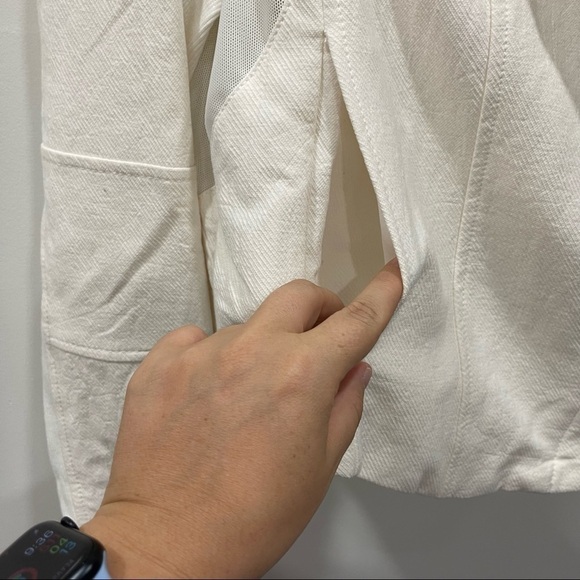 Blank NYC Mesh Detail Crepe Jacket in Windy City - Picture 14 of 15